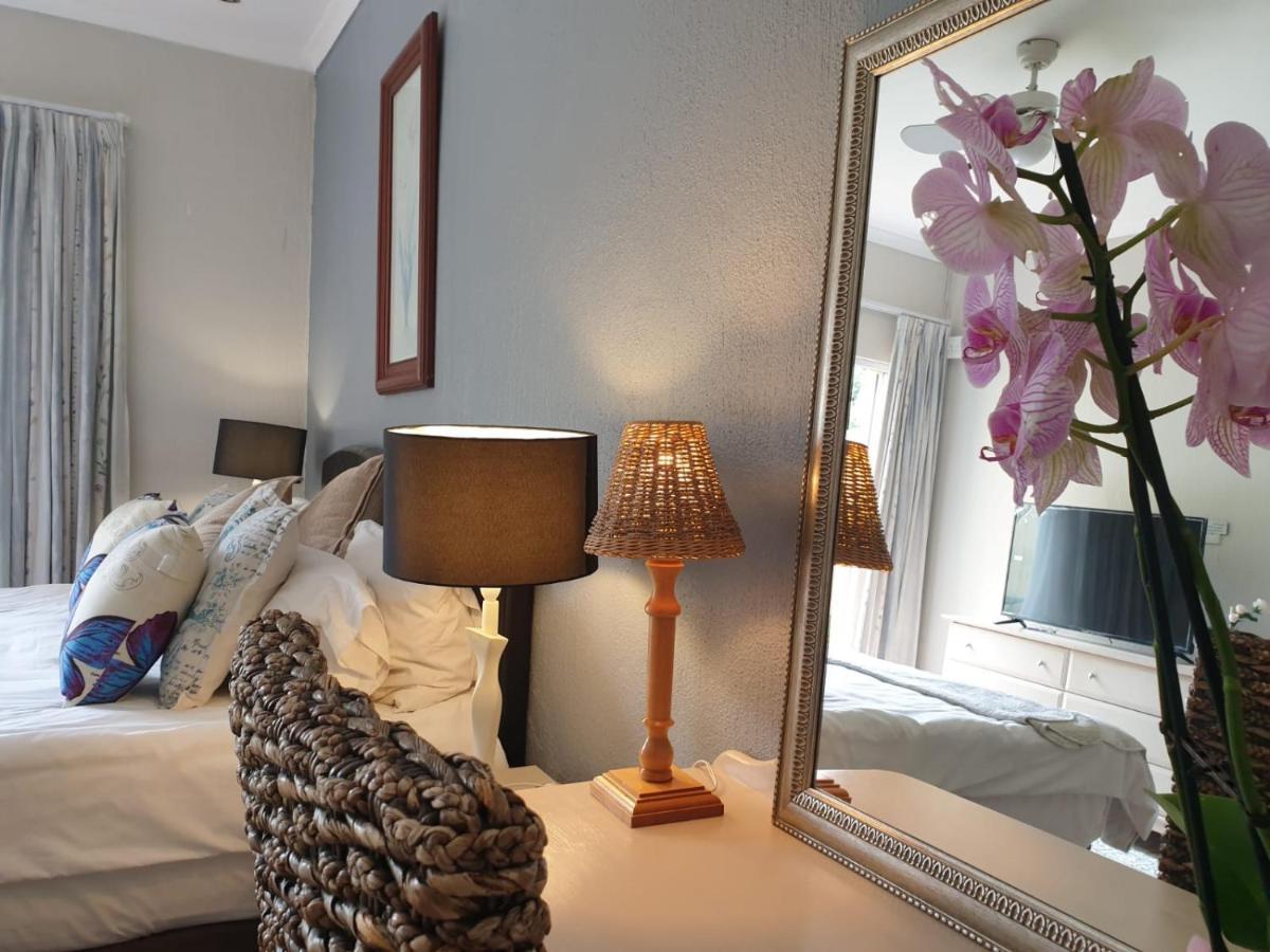 Matina Guest House ヨハネスブルグ エクステリア 写真
